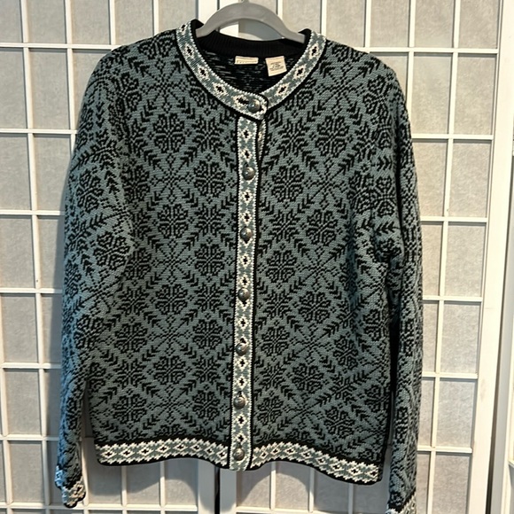 For the Slopes - LL Bean Trolian Sweater Sz L - Picture 1 of 6